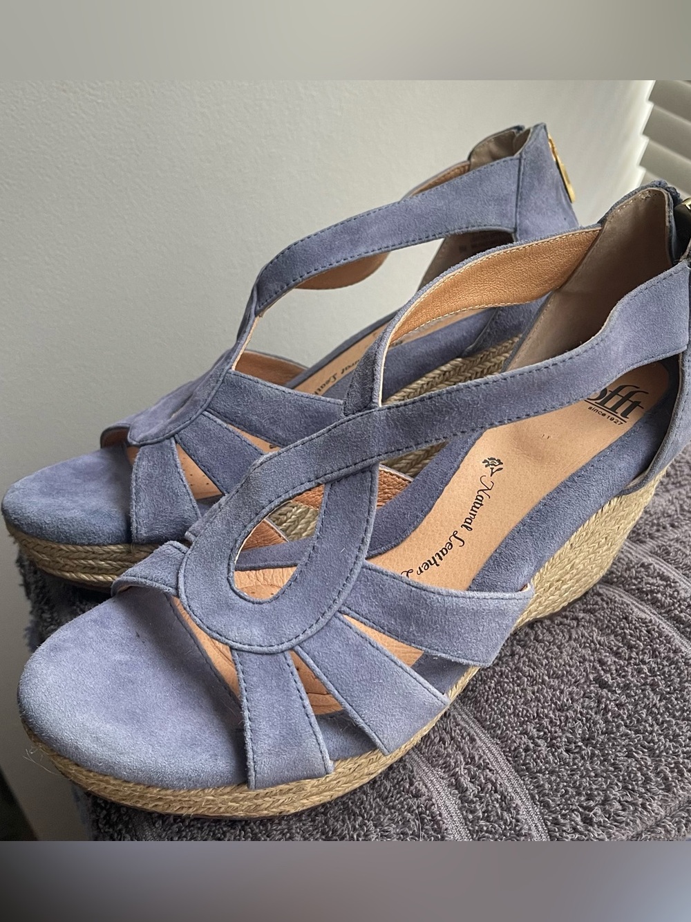 Sofft Lavendar Suede Espadrille Wedge Sandals